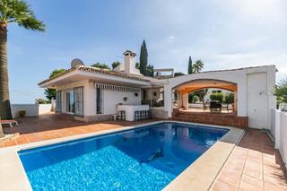 Chalet in Campo de Mijas. Tu oasis de luz y tranquilidad en la sierrezuela