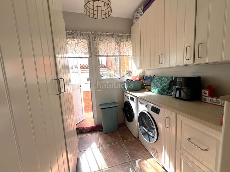 Foto 133bab48-aaa5-44f3-af4f-d873696a7f61. Casa adossada amb aparcament piscina a Los Ríos Mijas