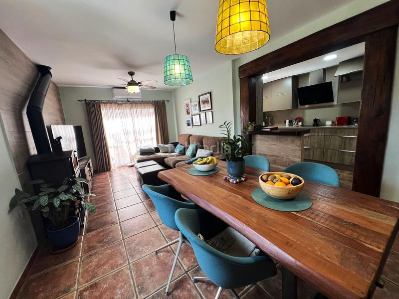 Foto b220d7de-5081-444d-9fbd-b9c5b53411fc. Casa adossada amb aparcament piscina a Los Ríos Mijas