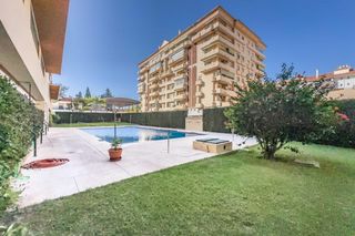 Pis a Centro ciudad. Excelente piso en la paloma , fuengirola centro