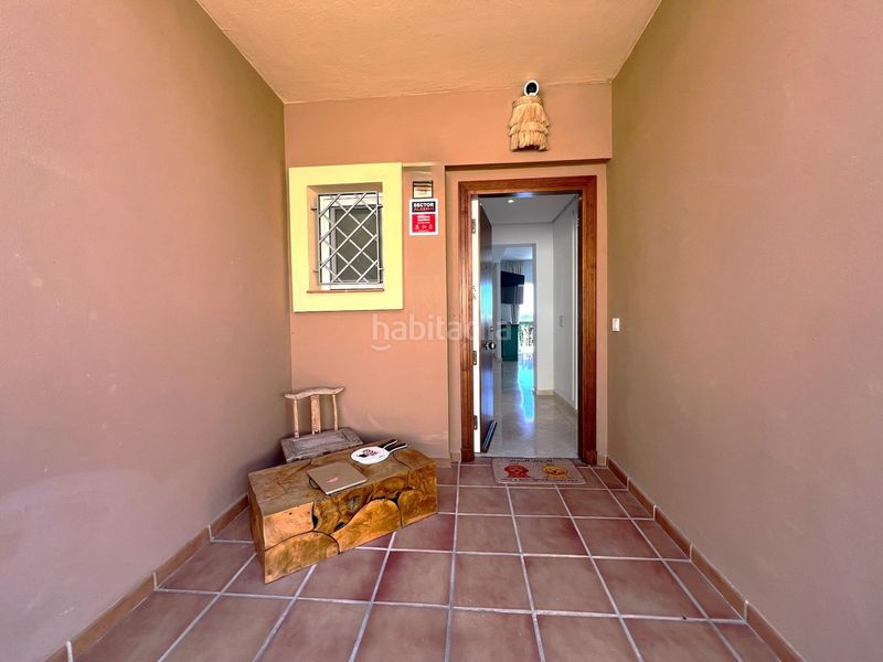 Foto 0fa509d8-b886-44f4-83f5-bcab6f8bcf65. Casa adossada amb aparcament piscina a La Mairena Ojén