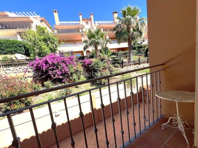 Foto 5586de54-d672-47d9-91a4-3a249dc3d960. Casa adossada amb aparcament piscina a La Mairena Ojén