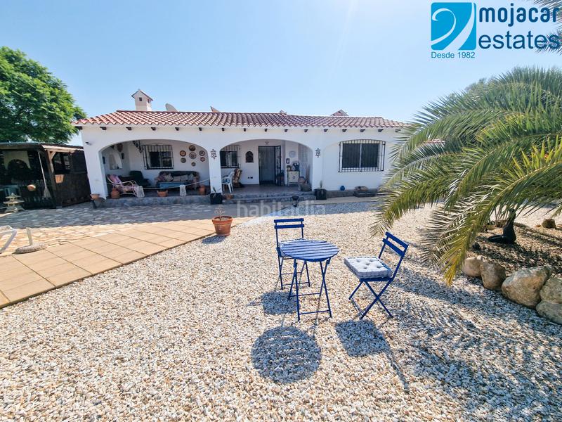 Foto aebe0693-b233-485a-ab2d-c49e62628a16. Chalet en camino el navajo 51 villa independiente en venta en turre, almería, con casa de invitados independiente, piscina y vistas a la montaña en Mojácar