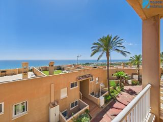 Piccolo appartamento in Calle altos del golf 5. Se vende luminoso piso de 2 dormitorios en marina de la torre, m