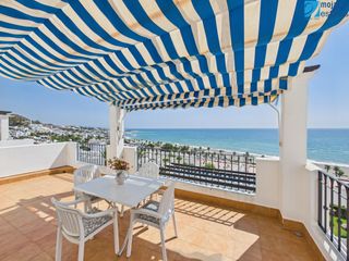 Appartement à Calle bellavista 20. Fabuloso piso de 3 dormitorios con impresionantes vistas al mar