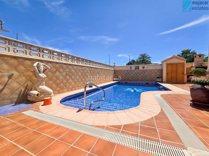 Foto d8db267d-f41c-4313-8d62-4bd69e34eb8f. Xalet amb xemeneia aparcament piscina a Vera ciudad Vera