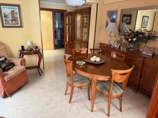 Appartamento  Calle regocijos. Piso de 4 dormitorios proximo al centro