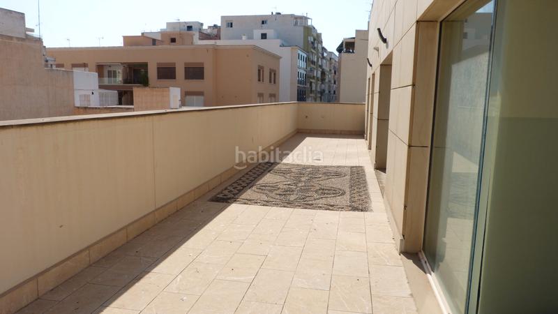 Foto f85ba844-1490-46db-83b0-babeddfcf50b. Alquiler ático en paseo de Almería 36 en Centro Almería