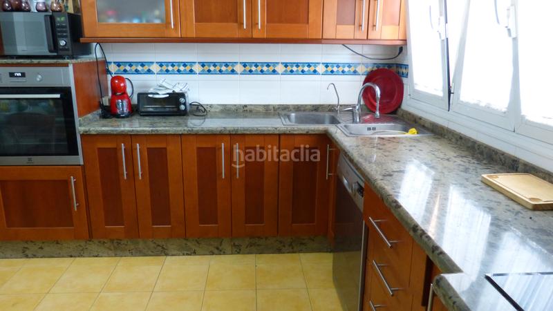 Foto 20f08377-bc8a-4df0-a8b1-ec396608f69a. Semi detached house with fireplace parking pool in Almería