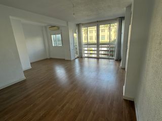 Pis a Avenida federico garcía lorca 42. Piso centro
