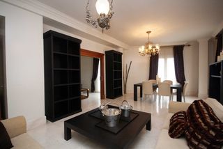 Appartement à Paseo de Almería 41