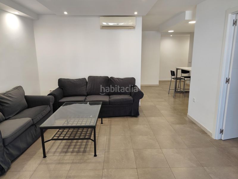 Foto 97eda5ab-4e6e-4cb4-866b-d35d97796324. Location appartement dans paseo de Almería 41 dans Centro Almería