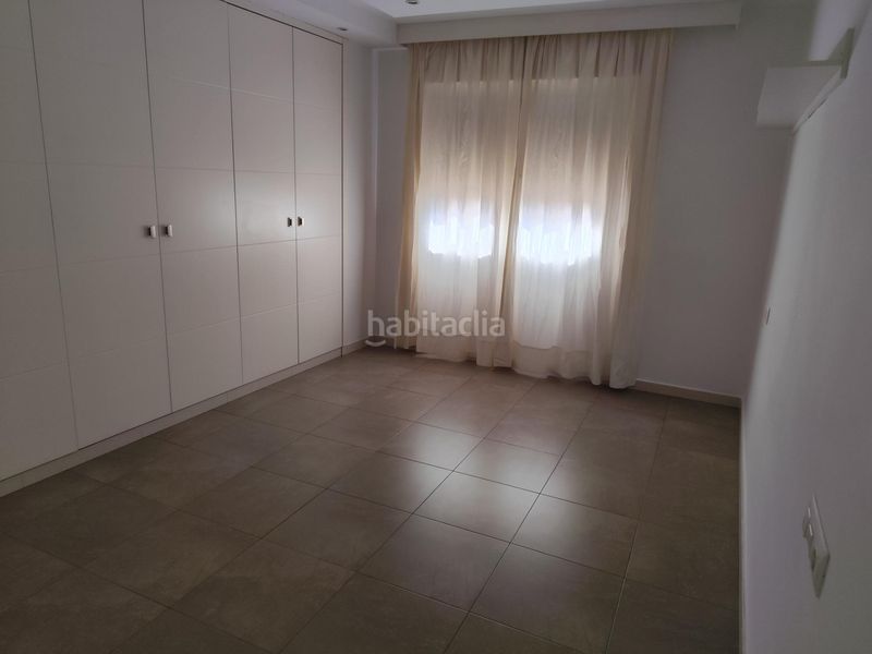 Foto f2b08b36-8922-4a48-82a8-dda2e31862f7. Location appartement dans paseo de Almería 41 dans Centro Almería