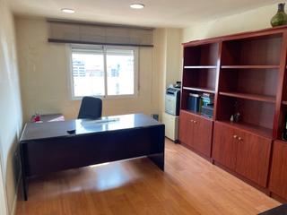 Bureau  Paseo de almería. Oficina para comprar en el centro