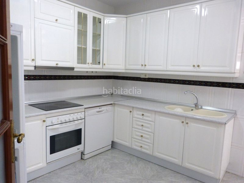 Foto fb3d9fc0-de5f-4aac-a1bb-092d2a48f987. Location appartement dans Centro Almería