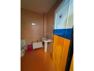 Lloguer Nau industrial a Viator. Nave comercial en alquiler en la juaída