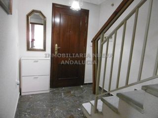 Miete Etagenwohnung in Nueva Andalucía. Piso en alquiler en nueva andalucía04006
