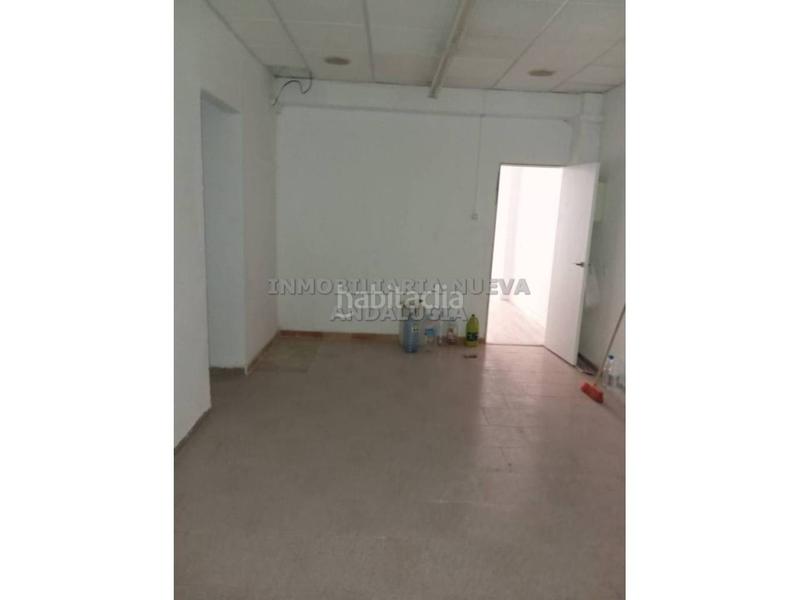 Foto 3a609ede-6e6c-4d55-bc51-7eb23d35dfac. Rent business premise in Nueva Andalucía Almería