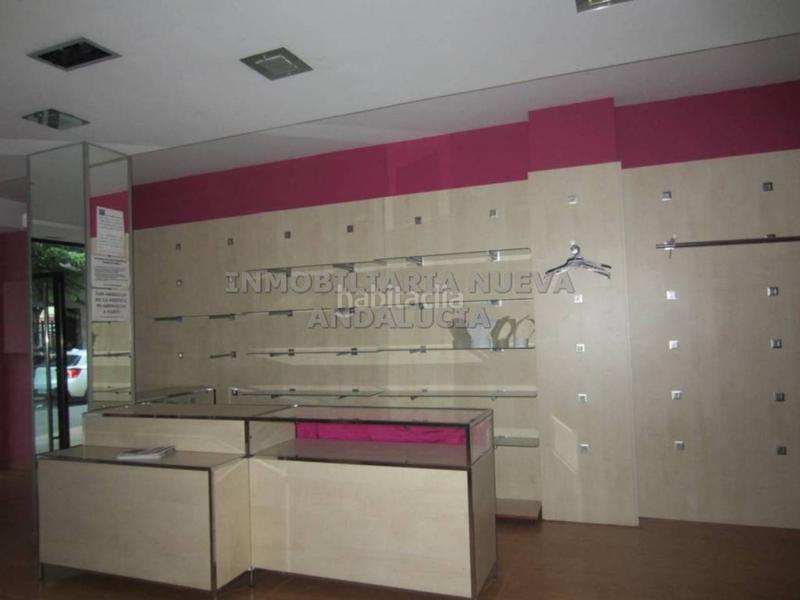 Foto 03d15a21-b71e-45c1-a251-d69001223715. Alquiler local comercial  en alquiler en Almería