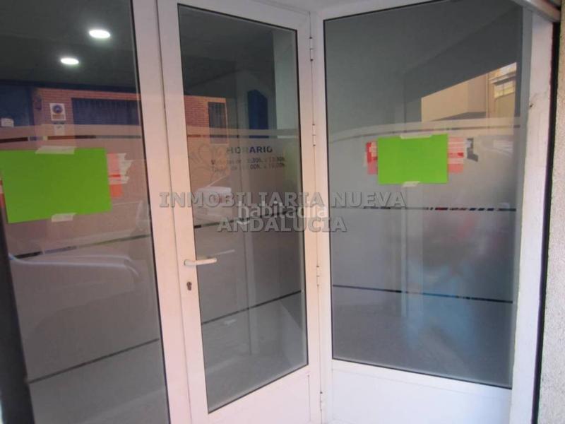 Foto 9c3479bd-af47-4d27-8597-440fbfebf153. Rent business premise in Barrio Alto - San Félix Almería