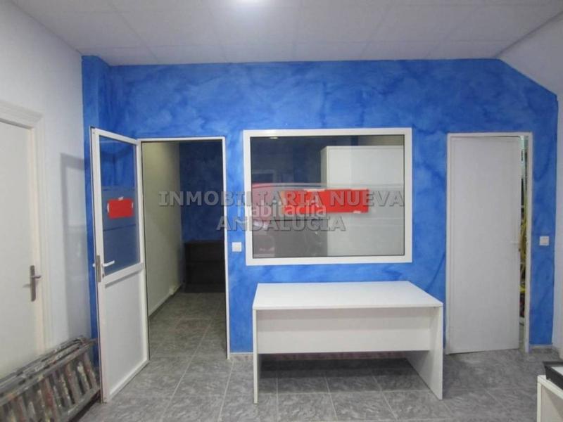 Foto b3e1807a-b278-40e7-95aa-71478ba5ea5f. Rent business premise in Barrio Alto - San Félix Almería