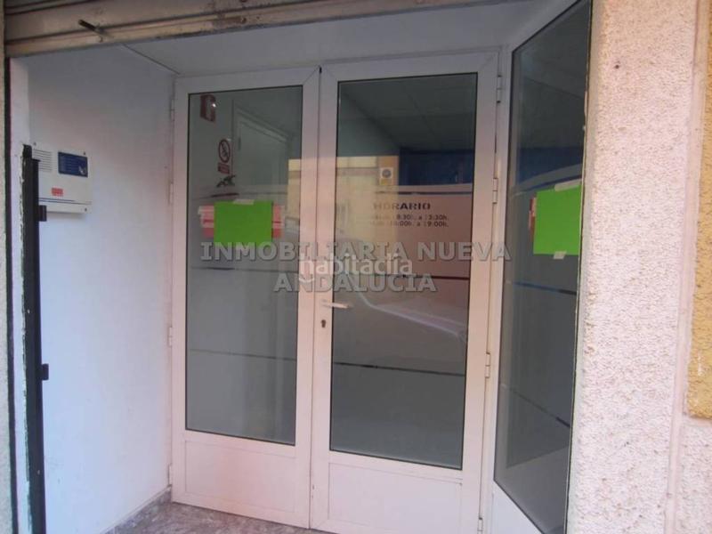 Foto e04fe1fd-653f-40b2-97ce-36898cbec89d. Rent business premise in Barrio Alto - San Félix Almería