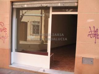 Business premise in Plaza de Toros - Santa Rita