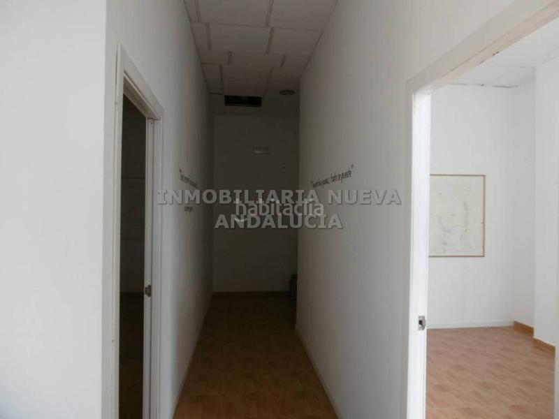 Foto f4f1aed2-1825-4e4a-aed2-6d5b0e30a509. Alquiler local comercial  en alquiler en Almería