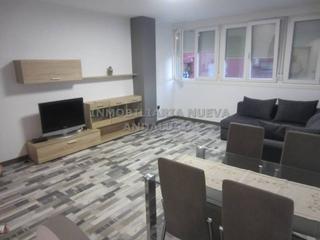 Location Appartement à Ciudad Jardín - Tagarete - El Zapillo. Piso en alquiler