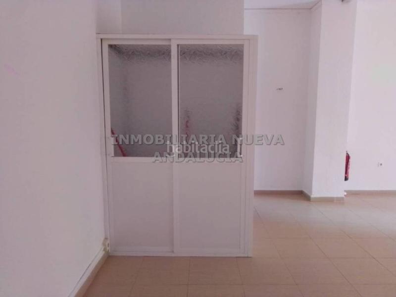 Foto 60ce794c-d1bc-4f4d-8815-5050a9590345. Lloguer local comercial a Nueva Andalucía Almería