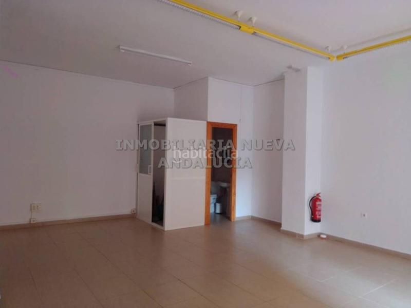 Foto 1e4165ad-2a2d-40d6-9fc6-488d2e184d94. Rent business premise in Nueva Andalucía Almería
