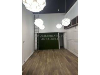 Affitto Locale commerciale in Oliveros - Altamira. Local comercial en alquiler