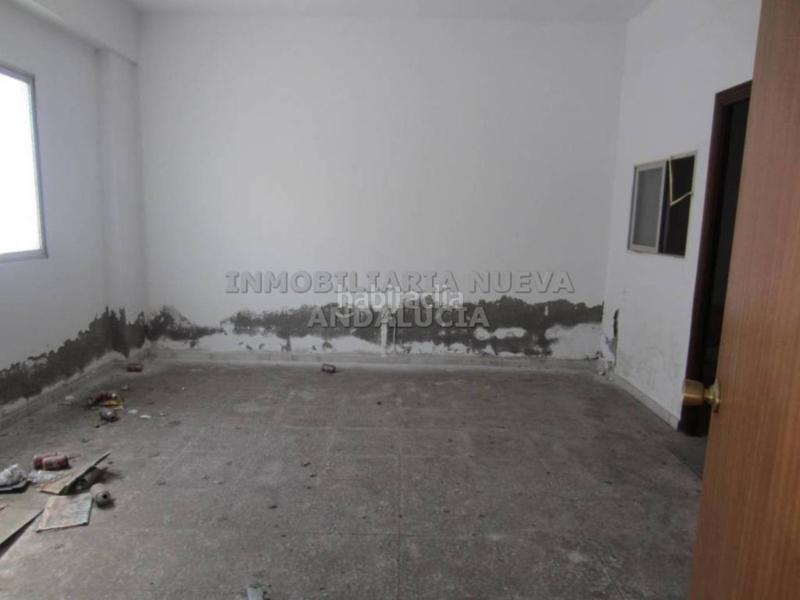 Foto 0c181240-9698-4936-b429-abdcb254c48d. Lloguer local comercial a Barrio Alto - San Félix Almería