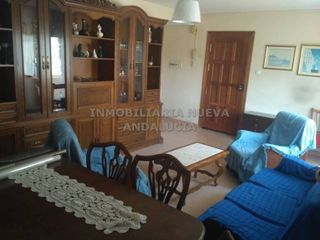 Miete Etagenwohnung in Ciudad Jardín - Tagarete - El Zapillo. Piso en alquiler en ciudad jardíntagaretezapillo