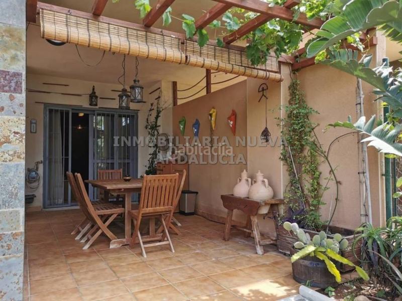 Foto a9913730-f08d-4057-9e82-1f8a009f2d6c. Location appartement avec parking piscine dans El Toyo Almería