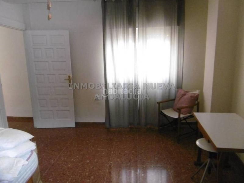 Foto dba49b63-4760-40b8-8276-51462e1705ce. Location appartement dans Centro Almería