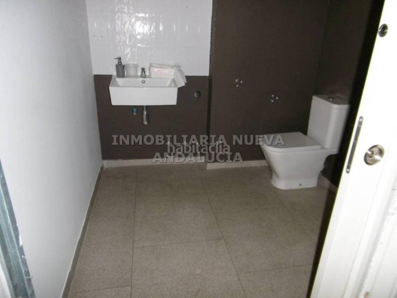 Foto 63ba5ff3-ac00-4610-9531-7274318bb1dd. Alquiler local comercial local en alquiler en centro en Almería