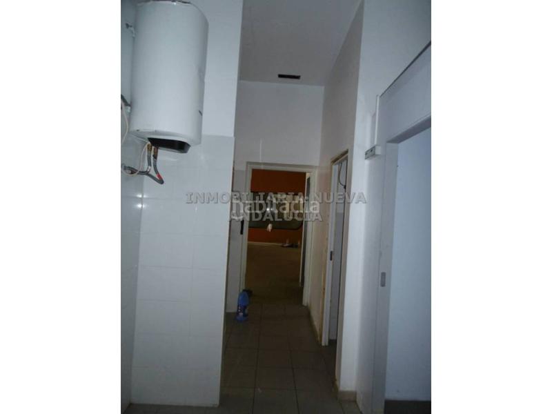 Foto 68326fc8-b495-4059-81cf-3b661c8b1f37. Alquiler local comercial local en alquiler en centro en Almería