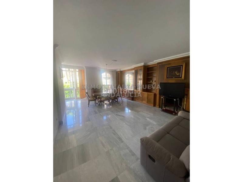 Foto 2972d271-b81f-4913-b4e2-db62f1899830. Lloguer pis amb aparcament a Centro Almería