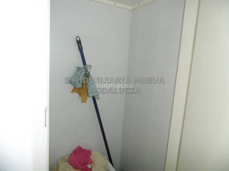 Foto cef74185-1b14-4376-a0ee-a86075041e35. Alquiler local comercial local en alquiler en oliverosaltamirabarrio alto en Almería