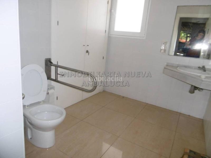 Foto 92828b65-df2a-4cfc-aaee-b476878c4606. Rent business premise in Oliveros - Altamira Almería