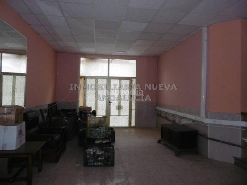 Foto b4af54f9-4709-4be2-b771-4ea2a2f79501. Rent business premise in Ciudad Jardín - Tagarete - El Zapillo Almería
