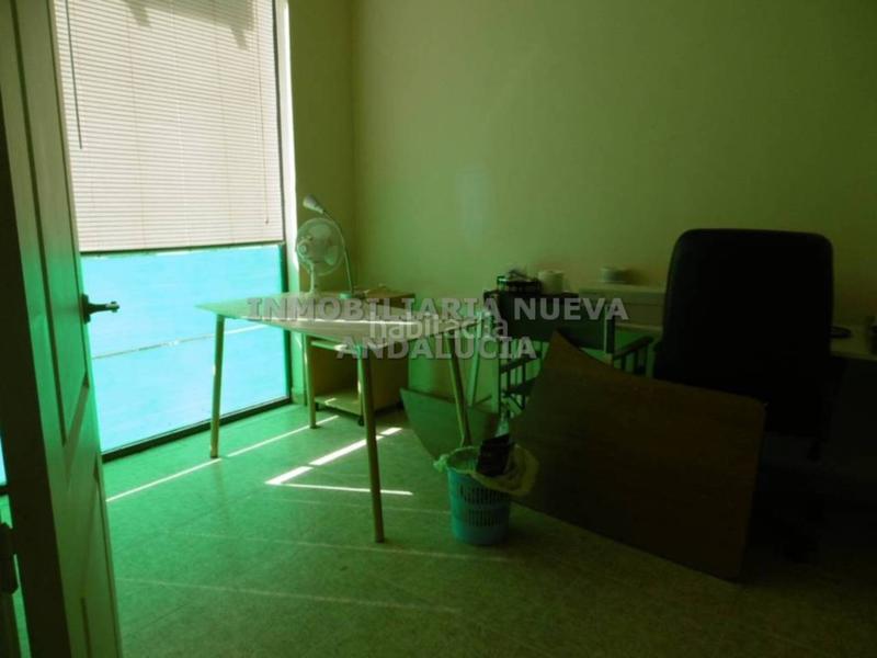 Foto c6118930-b156-4f61-8640-d691311c8049. Locale commerciale in Barrio Alto - San Félix Almería