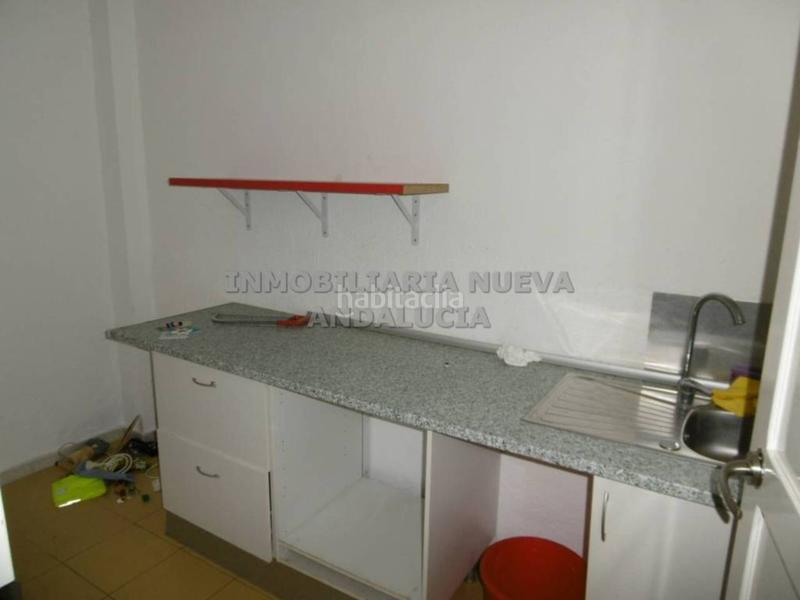 Foto 65366ec0-cecd-4229-8cbe-2583a393b92a. Lloguer local comercial a Nueva Andalucía Almería