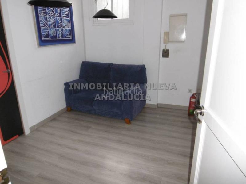 Foto cc9d855b-81b9-4d2c-9f05-28d5d6dbd253. Lloguer local comercial a Nueva Andalucía Almería
