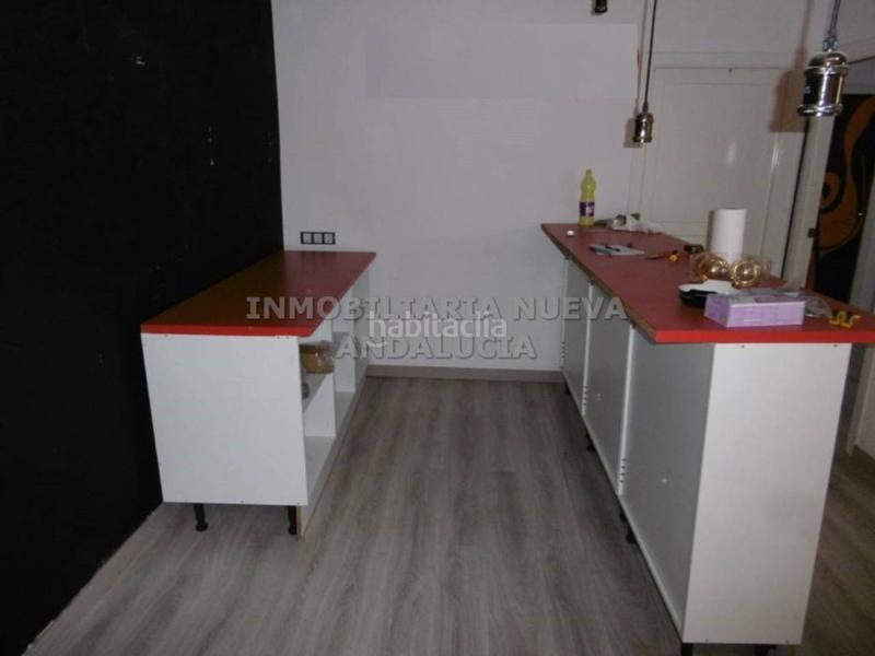 Foto 7846af0d-3861-464b-9407-80f96b2cfe19. Rent business premise in Nueva Andalucía Almería