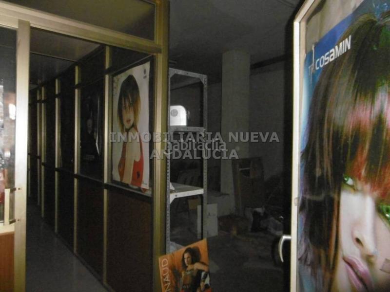 Foto 3572a30e-2a48-4cf3-8444-a96d105ba786. Alquiler local comercial local en alquiler en oliverosaltamirabarrio alto en Almería