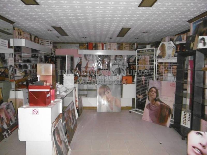 Foto 614a866b-b0ad-4586-88b3-195da03cfb0e. Alquiler local comercial local en alquiler en oliverosaltamirabarrio alto en Almería
