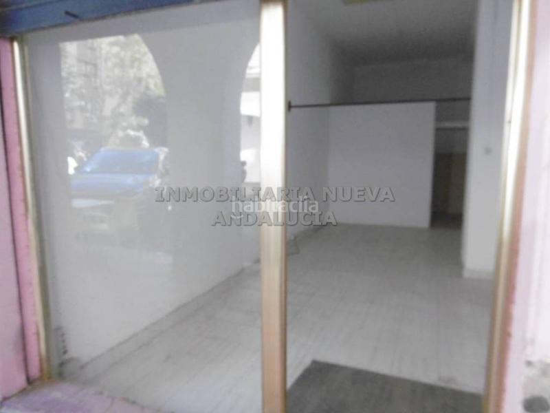 Foto 437cf7e8-d514-4c10-94f4-8f174de49f78. Alquiler local comercial local en alquiler en oliverosaltamirabarrio alto en Almería