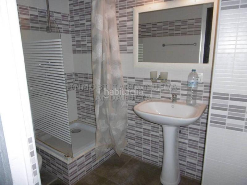 Foto ed6f9ef5-1c45-4e39-805a-0527ab4866c0. Alquiler local comercial local en alquiler en oliverosaltamirabarrio alto en Almería